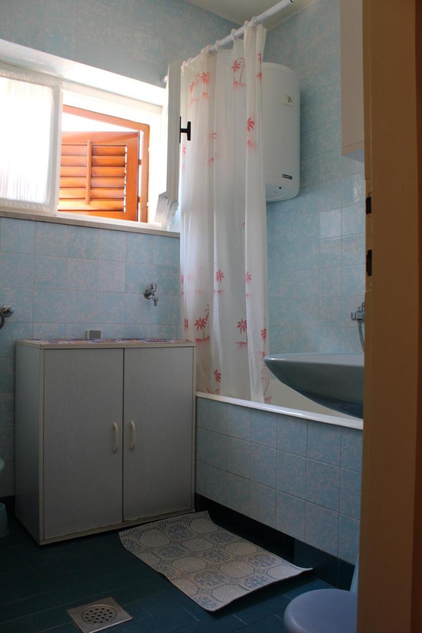 Apartment Antica Supetar Ngoại thất bức ảnh